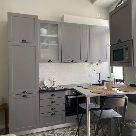 Apartamento T1+1 No Coração De